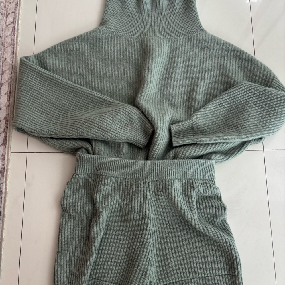 Marciano Sage Green Cashmere Ribbed Knit 2-Piece Sweater Set XS